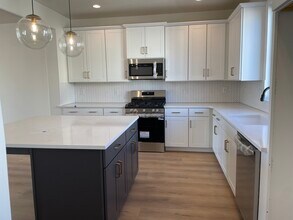 1474 W Cook Ln in Farmington, UT - Building Photo - Building Photo