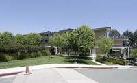 Grayson Creek Apartments in Pleasant Hill, CA - Foto de edificio - Building Photo