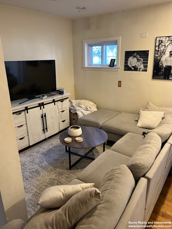 178 Bowen St, Unit 1 in Boston, MA - Building Photo - Building Photo