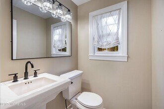 100 Wicklow Ct in Toms River, NJ - Building Photo - Building Photo