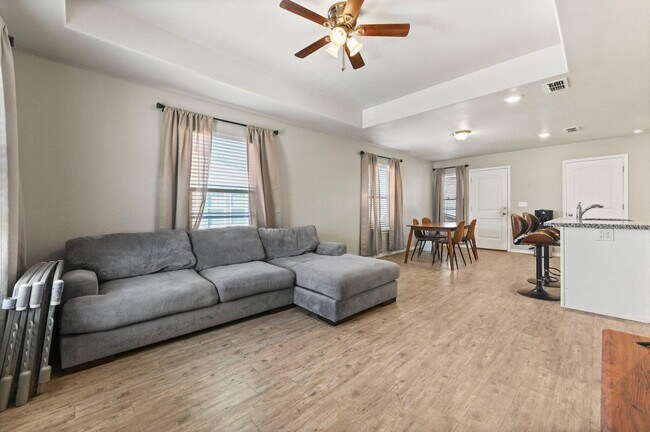 2116 24th St in Lubbock, TX - Building Photo - Building Photo