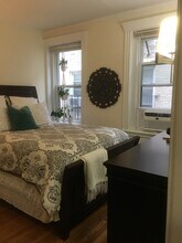 364 Riverway, Unit 18 in Boston, MA - Foto de edificio - Building Photo