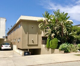 3527 Mentone Ave in Los Angeles, CA - Building Photo - Building Photo