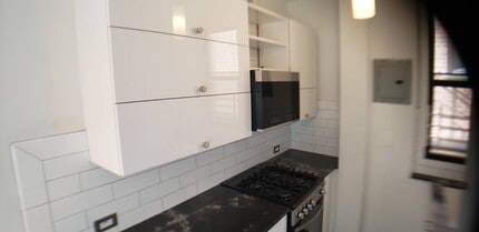 42 Park Terrace E in New York, NY - Building Photo - Building Photo