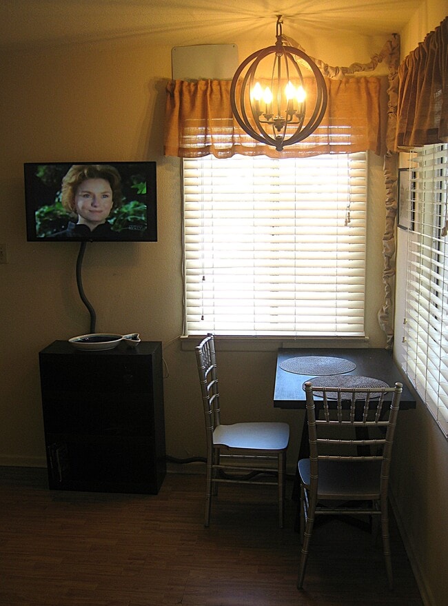 6588 Split Rock Ave in Twentynine Palms, CA - Foto de edificio - Building Photo