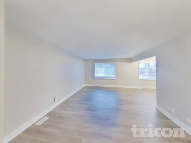 1665 Trafalgar Ln in Aurora, IL - Building Photo - Building Photo