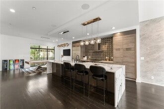 906 Lenox Blvd in Atlanta, GA - Building Photo - Building Photo