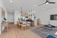 College Oak Townhomes in Sacramento, CA - Building Photo - Building Photo