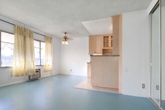 250 Linden Ave, Unit 208 in Long Beach, CA - Foto de edificio - Building Photo