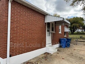 8912 Stansberry Ave in Berkeley, MO - Building Photo - Building Photo