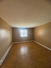 2134 Fairfax Ave, Unit E14 in Nashville, TN - Foto de edificio - Building Photo