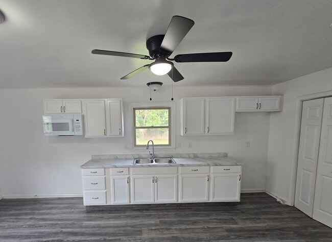 4408 Butler Ln in Petersburg, VA - Building Photo - Building Photo