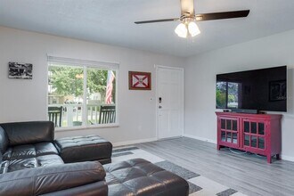 4228 37th Ave N in St. Petersburg, FL - Building Photo - Building Photo
