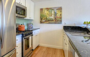 3407 La Selva St in San Mateo, CA - Building Photo - Building Photo