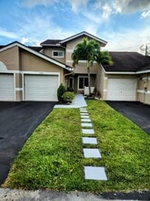 1268 NW 52nd Way in Deerfield Beach, FL - Building Photo - Building Photo