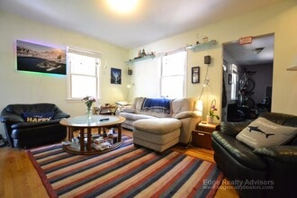 151 Nonantum St, Unit 1 in Boston, MA - Foto de edificio - Building Photo