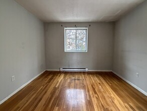 8 Kittredge St in Boston, MA - Building Photo - Building Photo