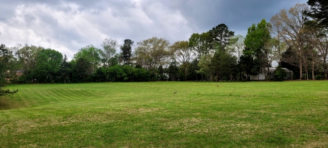 property at 2005 Shaw Ct