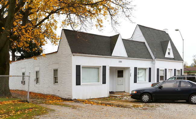 1721 Sheridan Rd in Zion, IL - Building Photo - Building Photo