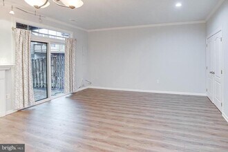 938 Herons Run Ln in Woodbridge, VA - Building Photo - Building Photo