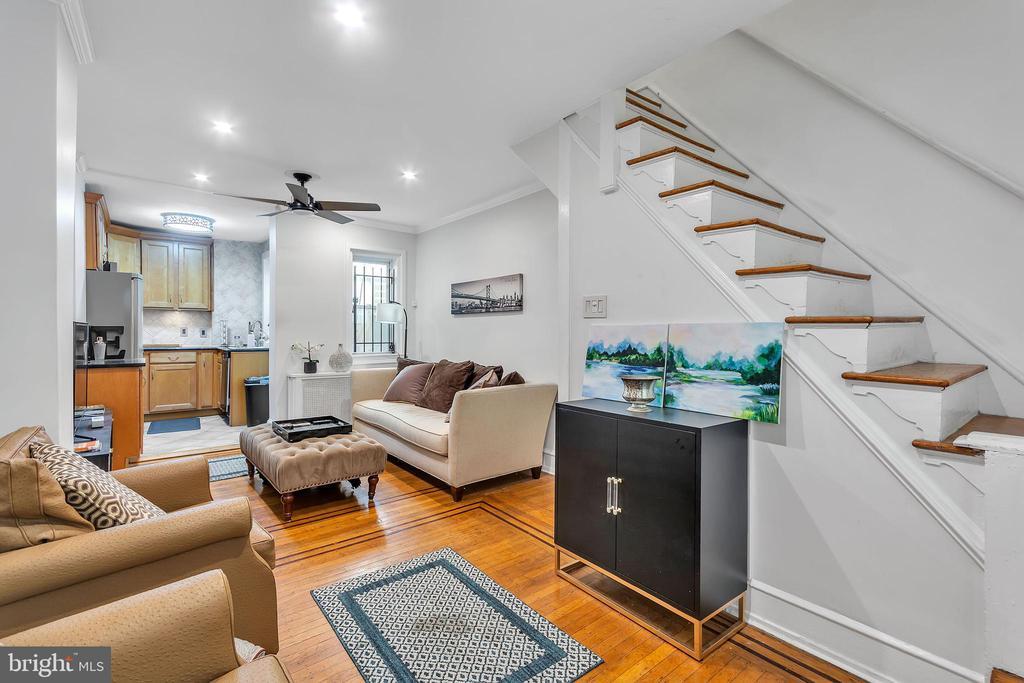 1830 Manning St in Philadelphia, PA - Building Photo