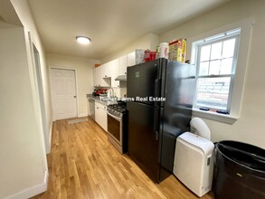 522 E 3rd St, Unit 1F in Boston, MA - Foto de edificio - Building Photo
