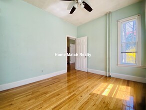 4 Foster St, Unit 1 in Boston, MA - Building Photo - Building Photo