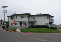 Windansea Beach Apartments in La Jolla, CA - Foto de edificio - Building Photo