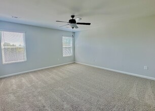 11075 Suria Dr in Covington, GA - Building Photo - Building Photo