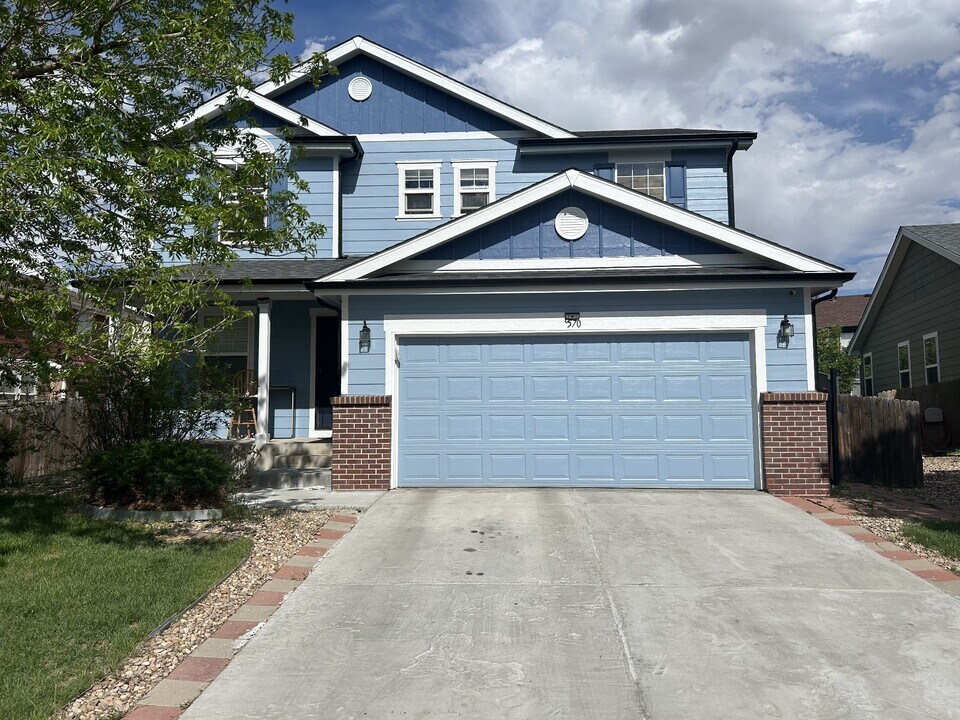 55 N Laredo Ct in Denver, CO - Building Photo