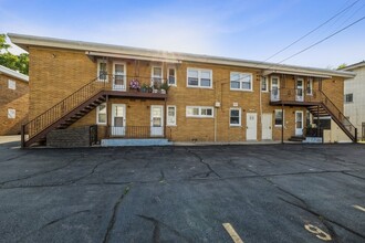 1243 Homestead Rd in La Grange Park, IL - Foto de edificio - Building Photo