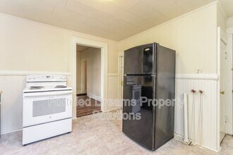 2230 Greenway Ave NW in Winston-Salem, NC - Building Photo - Building Photo