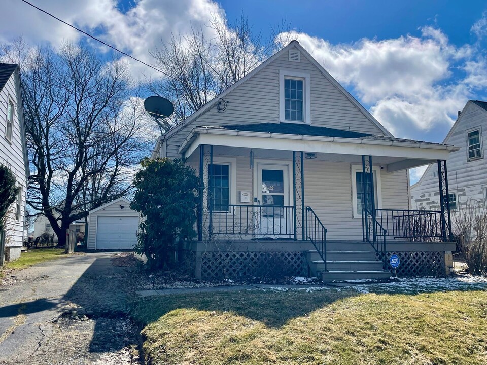 55 W Raleigh Ave in Mansfield, OH - Building Photo