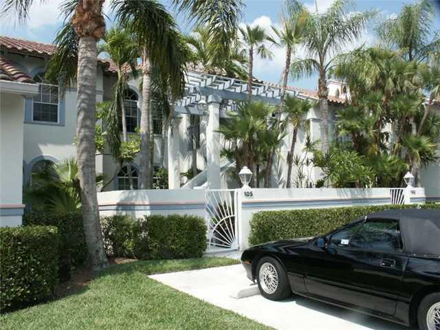 105 Ryder Cup Cir S-Unit -105 in Palm Beach Gardens, FL - Foto de edificio