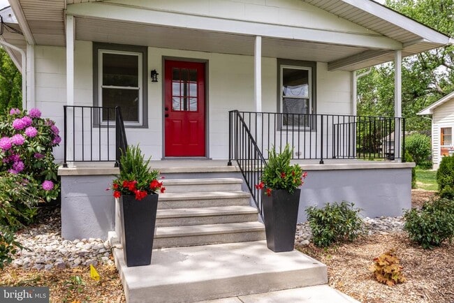 property at 1842 S Spring Rd