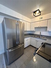 4920 Stanley Ave in Las Vegas, NV - Building Photo - Building Photo