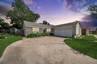 4710 Lotus St in Houston, TX - Building Photo