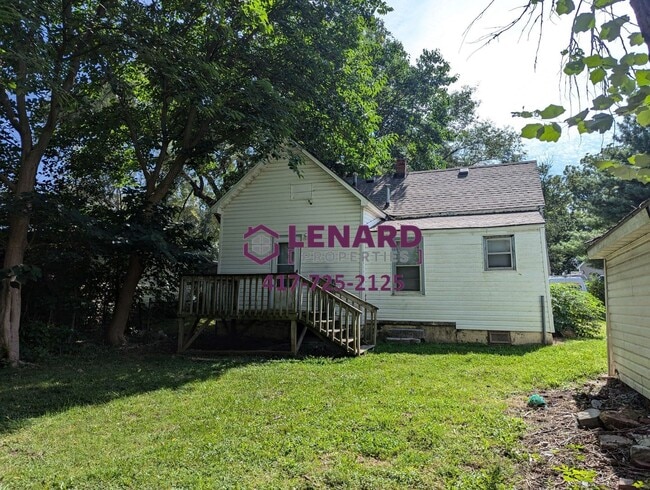 2123 Taylor in Springfield, MO - Foto de edificio - Building Photo