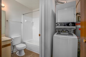 Sparrow Wood in Ann Arbor, MI - Foto de edificio - Interior Photo