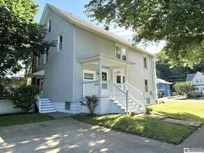 18 Parkway St in Silver Creek, NY - Building Photo - Building Photo