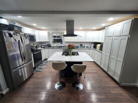 79 Main St in Skowhegan, ME - Building Photo