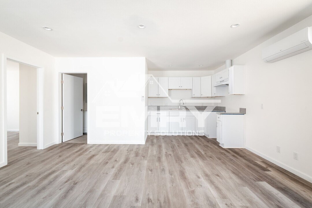 3848 W 105th St in Inglewood, CA - Building Photo