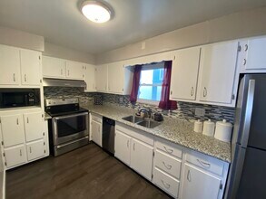 6348 Waldron St in Pittsburgh, PA - Building Photo - Building Photo