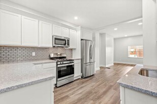 1722 Crosby Ave in Pittsburgh, PA - Building Photo