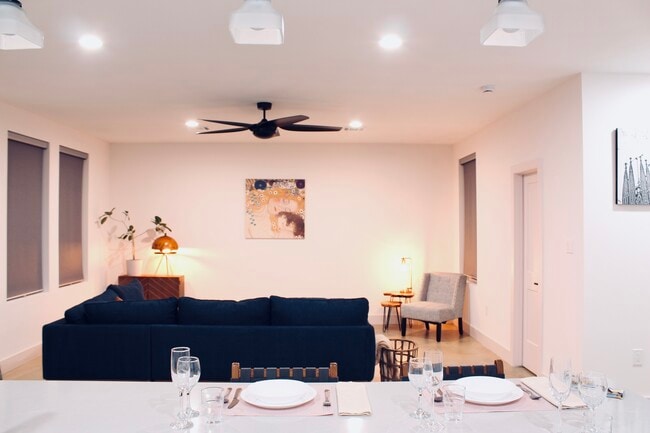 12204 Hairston Cir, Unit A in Willis, TX - Foto de edificio - Building Photo