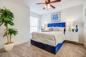 Hilltop at Shavano in San Antonio, TX - Building Photo - Building Photo