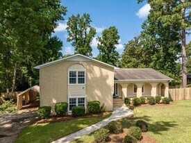 175 Creekview Cir in Martinez, GA - Building Photo