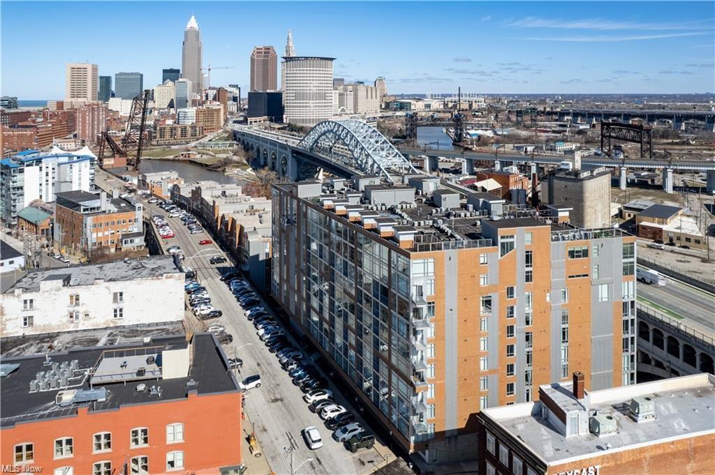 2222 Detroit Ave, Unit 306 in Cleveland, OH - Building Photo