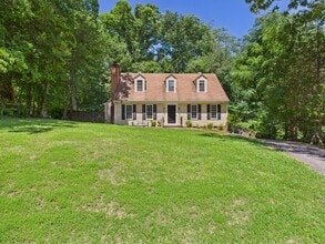 10202 Seacliff Ln in Richmond, VA - Building Photo - Building Photo