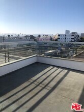 1036 S Serrano Ave-Unit -401 in Los Angeles, CA - Building Photo - Building Photo